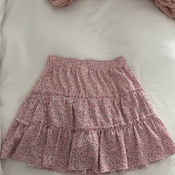 Pink floral skirt - Picture 2 of 3